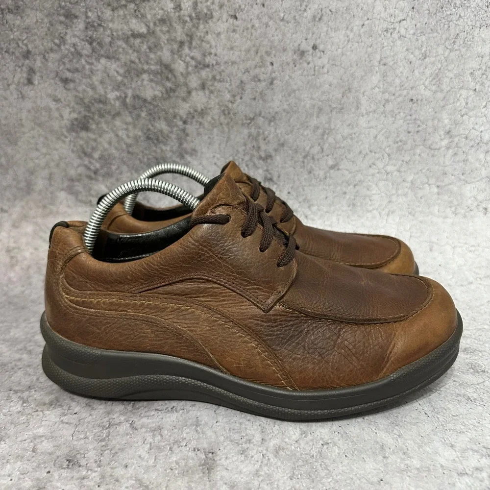 SAS Move On Shoes Mens 8 WW Brown Leather Comfort Lace Up Walking Moc Toe